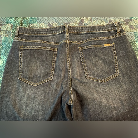 Jennifer Lopez Boyfriend Jeans Women's Size 14 - Picture 3 of 7